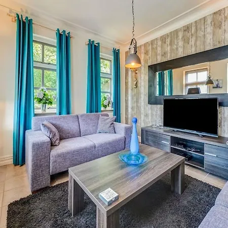 Cosy Apartment Near The Beach *